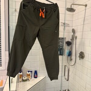 Figs Dark Green Cargo Pants with Bright Orange women’s size medium P b2